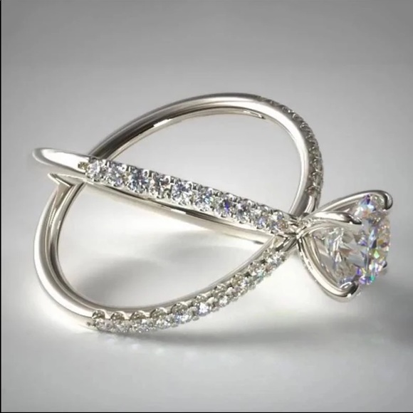 New Women’s 925 Silver Diamond Girl Ring - Picture 4 of 5